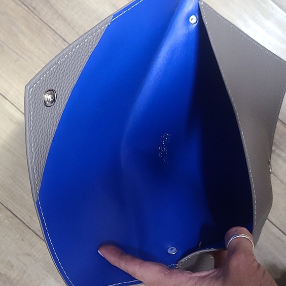 Urban Expressions thin clutch or crossbody bag with silver chain strap - Picture 10 of 12